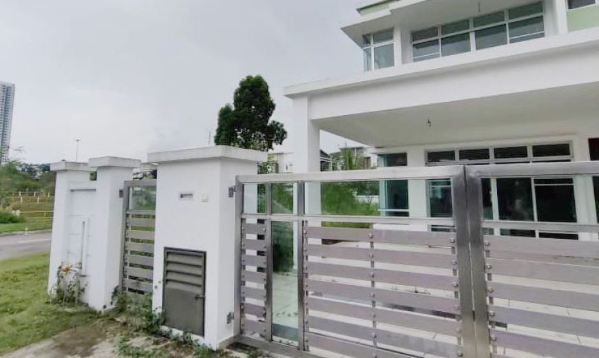 Kempas Utama – 2 Storey Corner Cluster House – FOR SALE