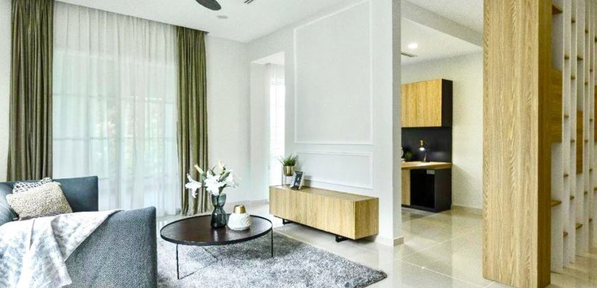 Danga Bay – 2 Storey Bungalow House – FOR SALE Danga Bay – 2 Storey Bungalow House – FOR SALE