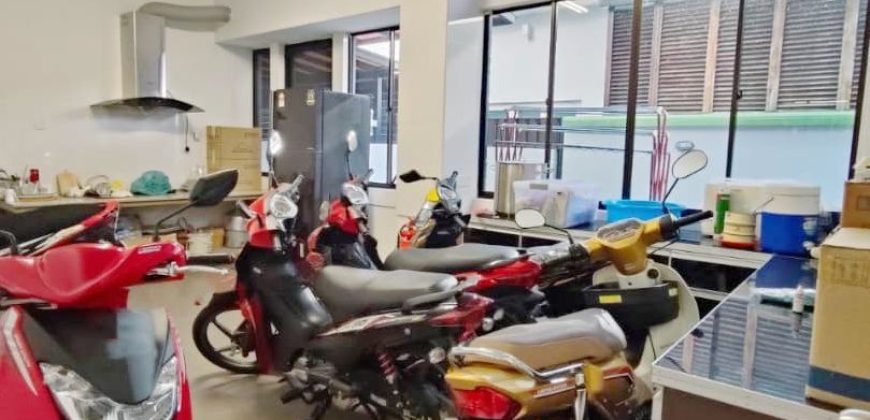 Adda Heights – 2 Storey Corner Bungalow House – FOR SALE Adda Heights – 2 Storey Corner Bungalow House – FOR SALE