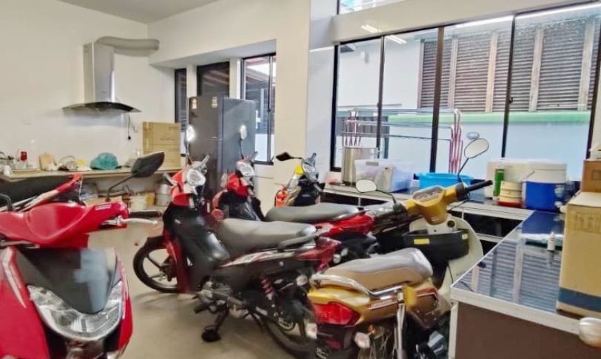 Adda Heights – 2 Storey Corner Bungalow House – FOR SALE Adda Heights – 2 Storey Corner Bungalow House – FOR SALE