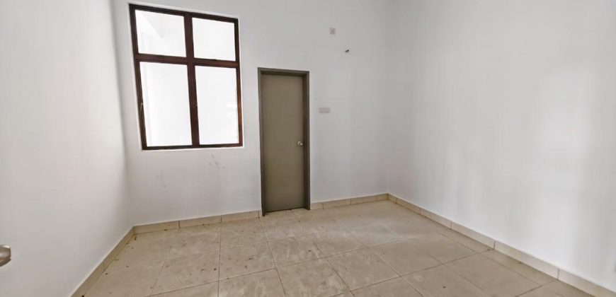 Mutiara Mas – 3 Storey Corner Cluster House – FOR SALE Mutiara Mas – 3 Storey Corner Cluster House – FOR SALE