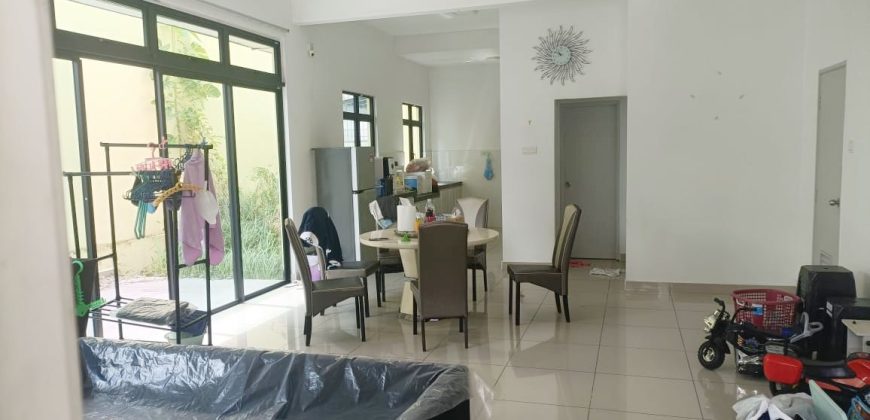 Mutiara Mas – 3 Storey Cluster House – FOR SALE Mutiara Mas – 3 Storey Cluster House – FOR SALE