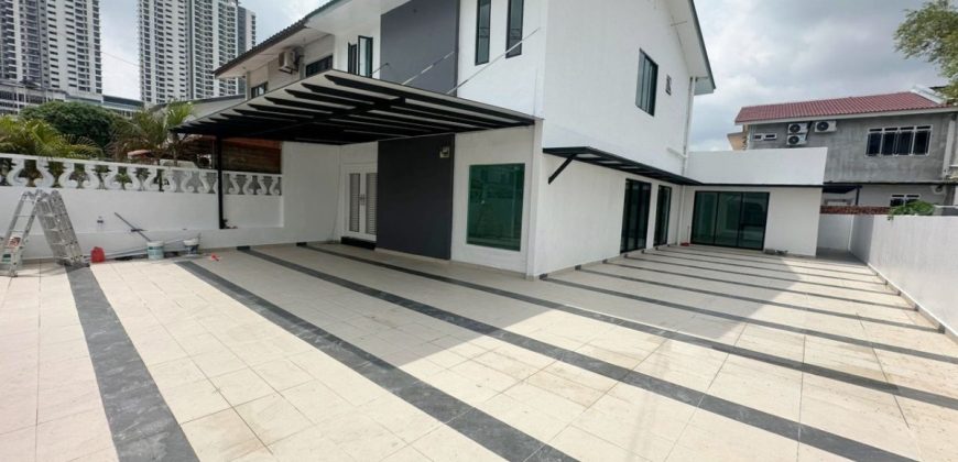 Taman Majidee – 2 Storey Semi Detached House – FOR SALE