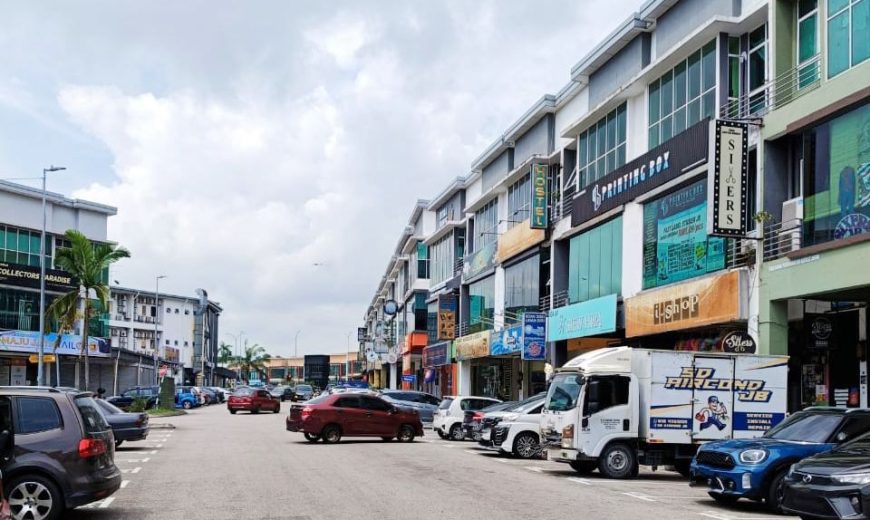 Dataran Larkin @ Johor Bahru – 3 Storey Shoplot – FOR SALE Dataran Larkin @ Johor Bahru – 3 Storey Shoplot – FOR SALE