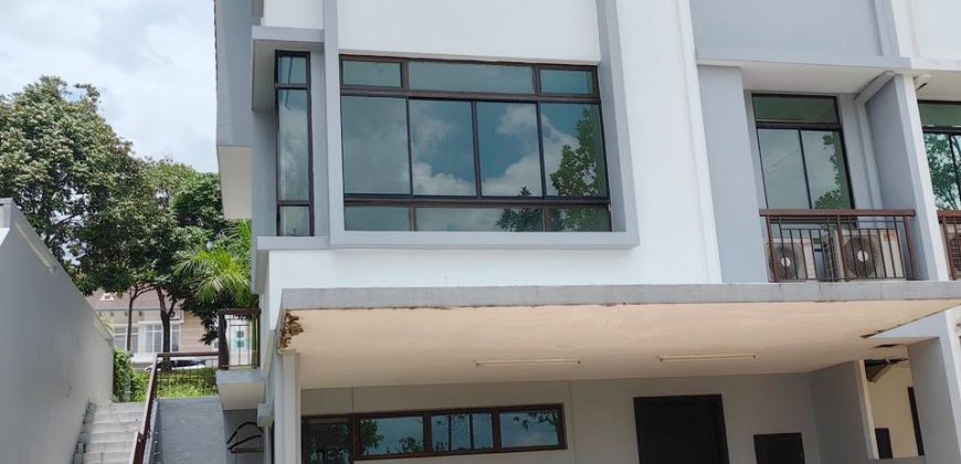 Horizon Hills – 3 Storey Semi Detached House – FOR SALE