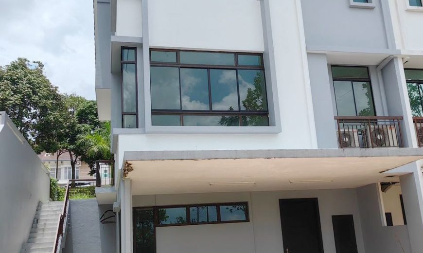 Horizon Hills – 3 Storey Semi Detached House – FOR SALE Horizon Hills – 3 Storey Semi Detached House – FOR SALE