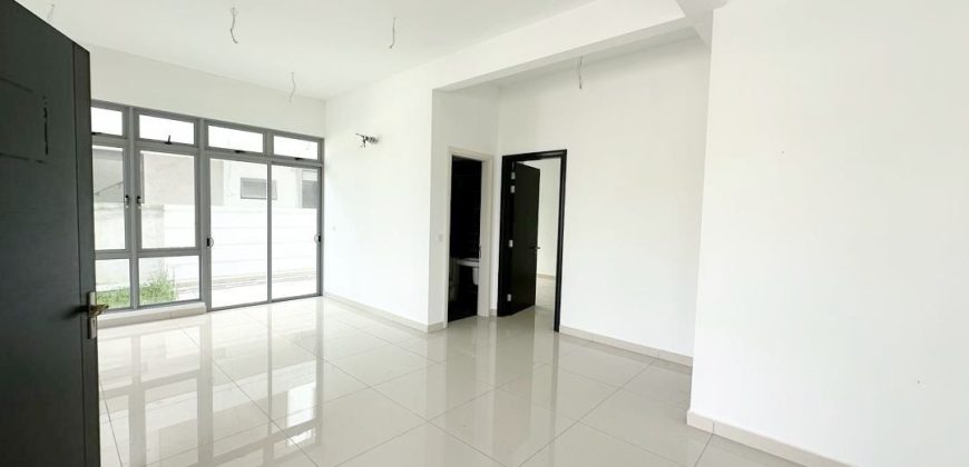 Horizon Hills – 3 Storey Semi Detached House – FOR SALE Horizon Hills – 3 Storey Semi Detached House – FOR SALE