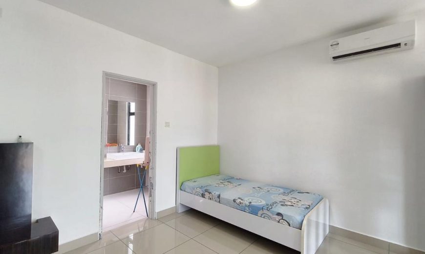 Mutiara Mas – 3 Storey Cluster House – FOR SALE Mutiara Mas – 3 Storey Cluster House – FOR SALE