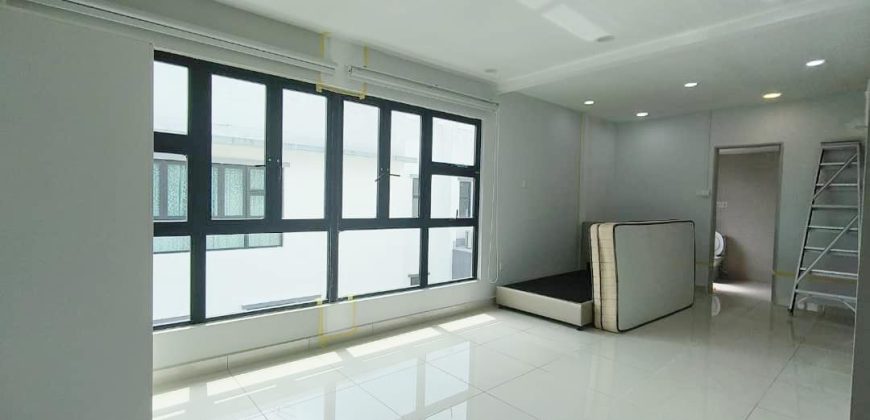 Mutiara Mas – 3 Storey Cluster House – FOR SALE Mutiara Mas – 3 Storey Cluster House – FOR SALE