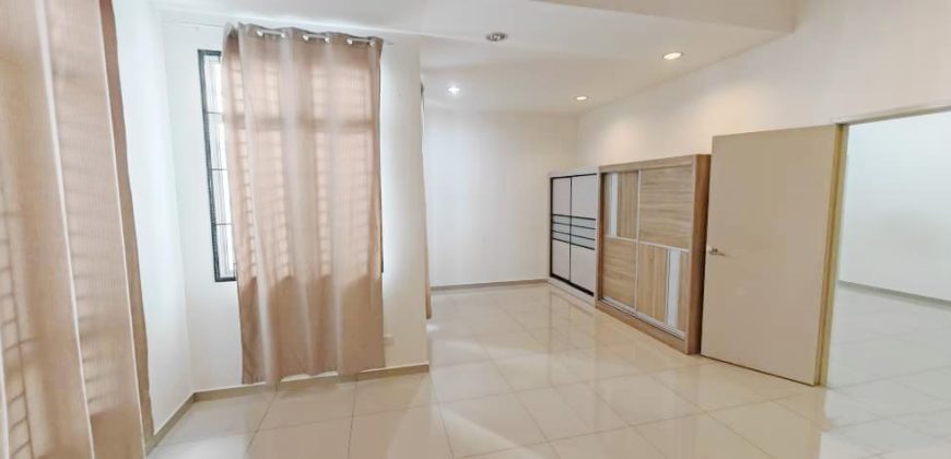 Setia Tropika – 2 Storey Superlink House – FOR SALE Setia Tropika – 2 Storey Superlink House – FOR SALE