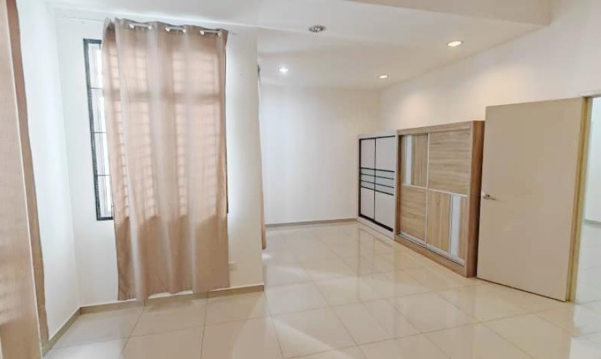 Setia Tropika – 2 Storey Superlink House – FOR SALE Setia Tropika – 2 Storey Superlink House – FOR SALE