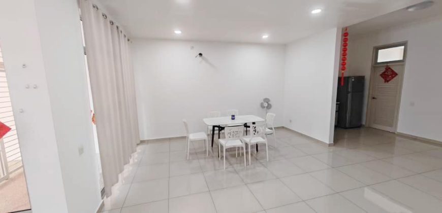 Setia Tropika – 2 Storey Superlink House – FOR SALE Setia Tropika – 2 Storey Superlink House – FOR SALE