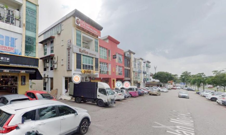 Taman Molek – 3 Storey Corner Shoplot – FOR SALE Taman Molek – 3 Storey Corner Shoplot – FOR SALE