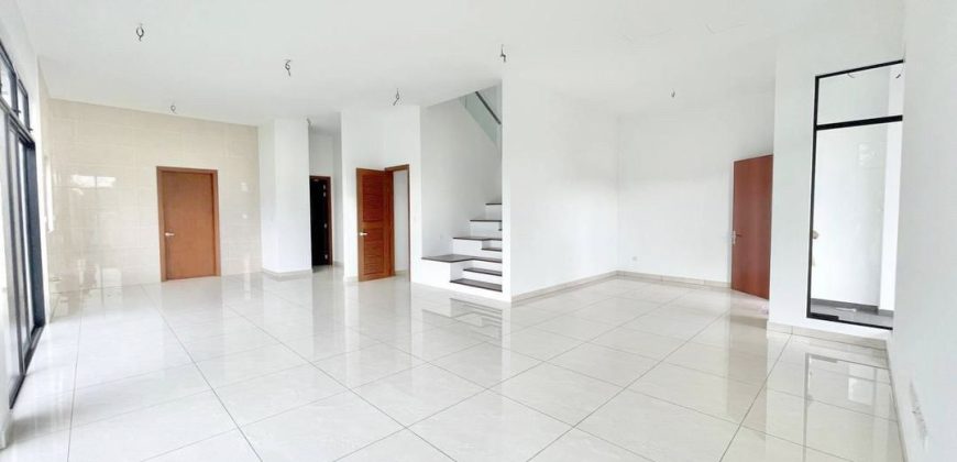 Horizon Hills – 3 Storey Corner Semi Detached House – FOR SALE Horizon Hills – 3 Storey Corner Semi Detached House – FOR SALE
