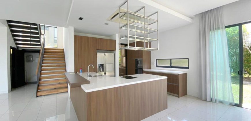 Leisure Farm – 2 Storey Corner Bungalow House – FOR SALE