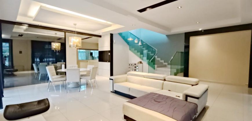 Senibong Villas – 2 Storey Semi Detached House – FOR RENT Senibong Villas – 2 Storey Semi Detached House – FOR RENT