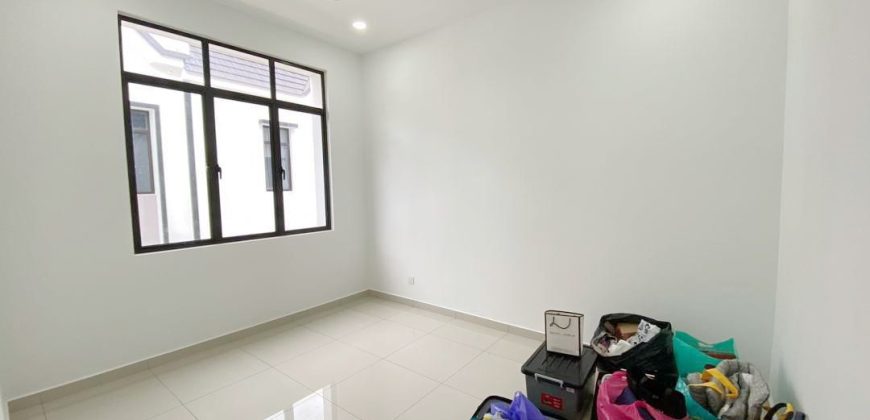 Eco Spring – 2 Storey End Lot Superlink House – FOR SALE Eco Spring – 2 Storey End Lot Superlink House – FOR SALE