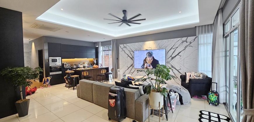 Taman Kempas Utama – 2 Storey Cluster House – FOR SALE Taman Kempas Utama – 2 Storey Cluster House – FOR SALE