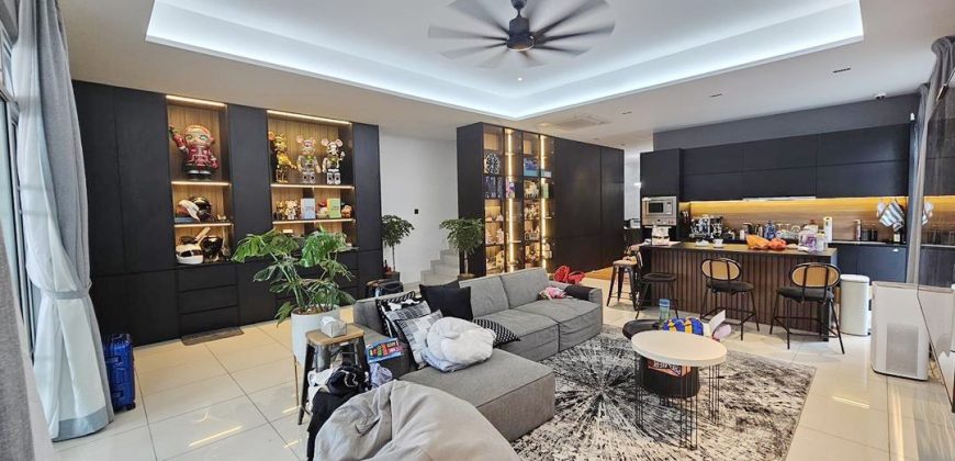 Taman Kempas Utama – 2 Storey Cluster House – FOR SALE Taman Kempas Utama – 2 Storey Cluster House – FOR SALE