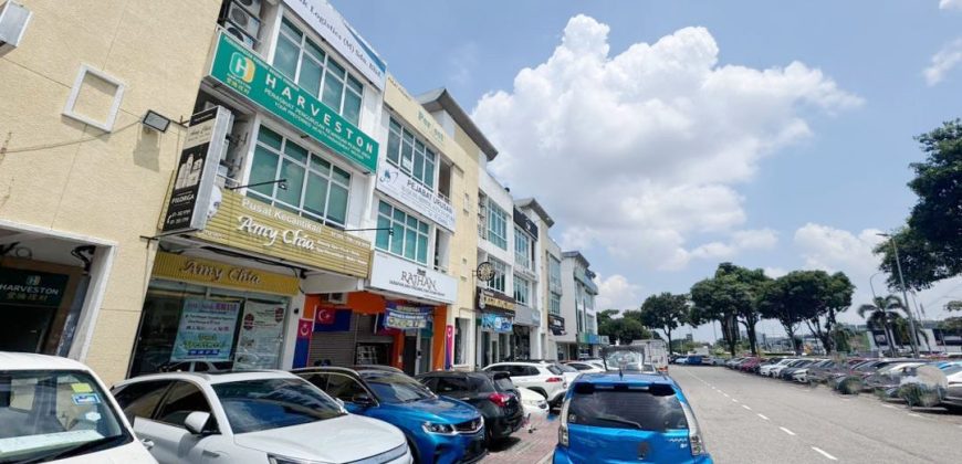 Taman Molek – 3.5 Storey Shop Lot – FOR SALE Taman Molek – 3.5 Storey Shop Lot – FOR SALE