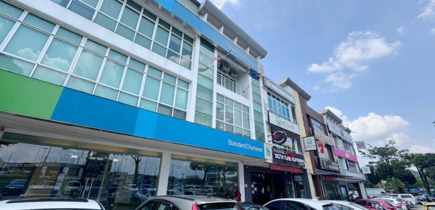 Taman Molek – 3.5 Storey Shop Lot – FOR SALE Taman Molek – 3.5 Storey Shop Lot – FOR SALE