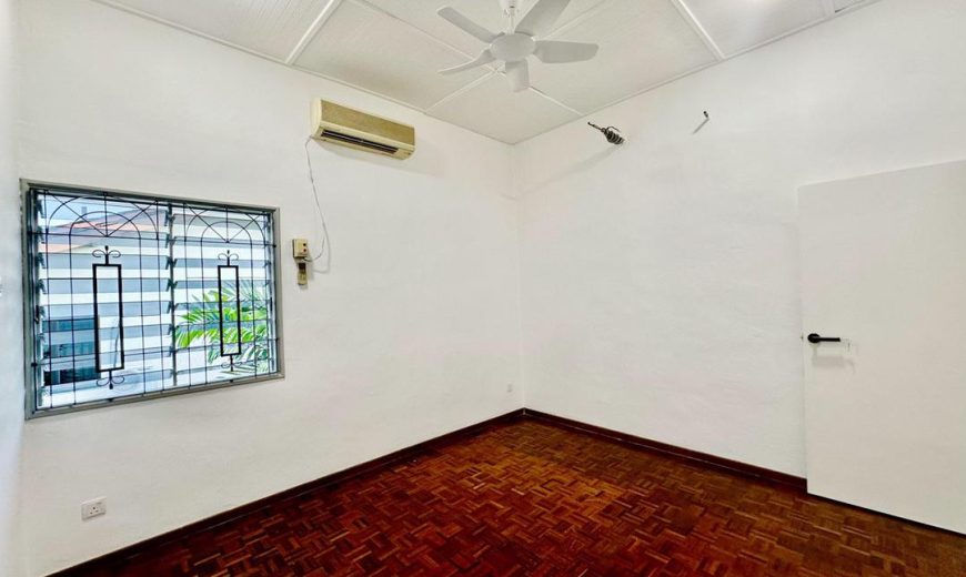 Taman Serene Park – 2 Storey Semi Detcahed House – FOR SALE Taman Serene Park – 2 Storey Semi Detcahed House – FOR SALE