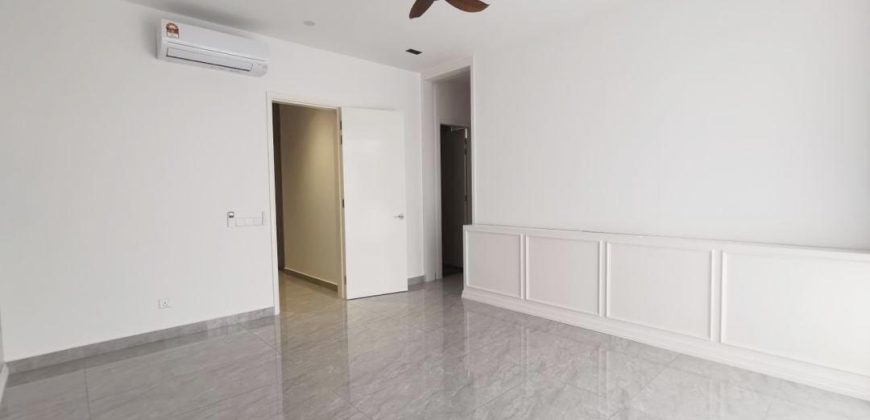 Eco Spring – 2.5 Storey Cluster House – FOR SALE Eco Spring – 2.5 Storey Cluster House – FOR SALE