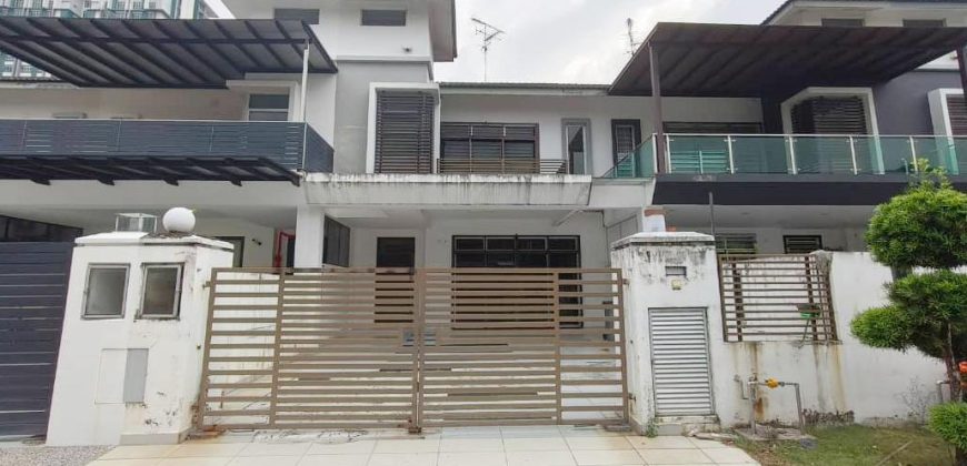 Taman Molek – 2 Storey Superlink House – FOR SALE Taman Molek – 2 Storey Superlink House – FOR SALE