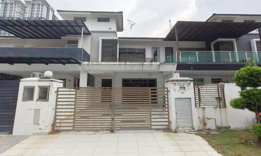 Taman Molek – 2 Storey Superlink House – FOR SALE Taman Molek – 2 Storey Superlink House – FOR SALE