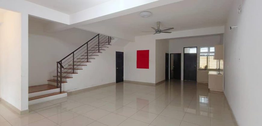 Taman Molek – 2 Storey Superlink House – FOR SALE Taman Molek – 2 Storey Superlink House – FOR SALE
