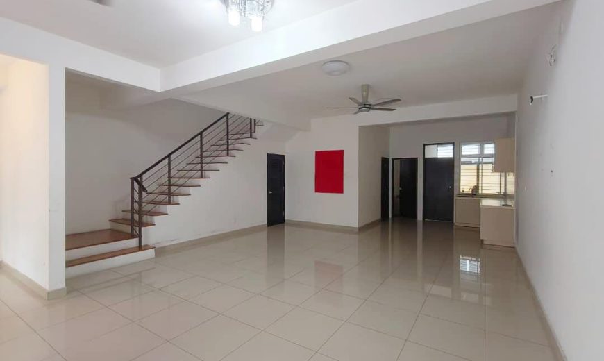 Taman Molek – 2 Storey Superlink House – FOR SALE Taman Molek – 2 Storey Superlink House – FOR SALE