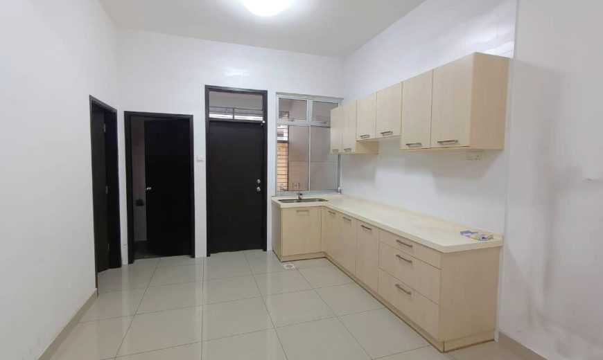 Taman Molek – 2 Storey Superlink House – FOR SALE Taman Molek – 2 Storey Superlink House – FOR SALE
