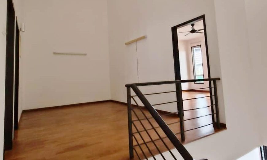 Taman Molek – 2 Storey Superlink House – FOR SALE Taman Molek – 2 Storey Superlink House – FOR SALE