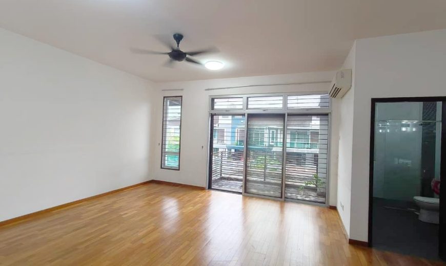 Taman Molek – 2 Storey Superlink House – FOR SALE Taman Molek – 2 Storey Superlink House – FOR SALE