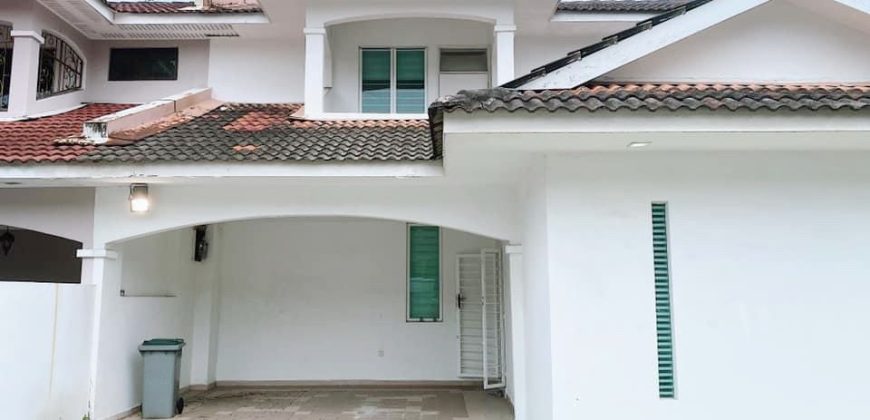 Taman Molek – 2 Storey Semi Detached House – FOR SALE Taman Molek – 2 Storey Semi Detached House – FOR SALE