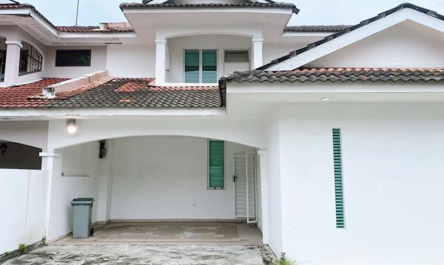 Taman Molek – 2 Storey Semi Detached House – FOR SALE Taman Molek – 2 Storey Semi Detached House – FOR SALE