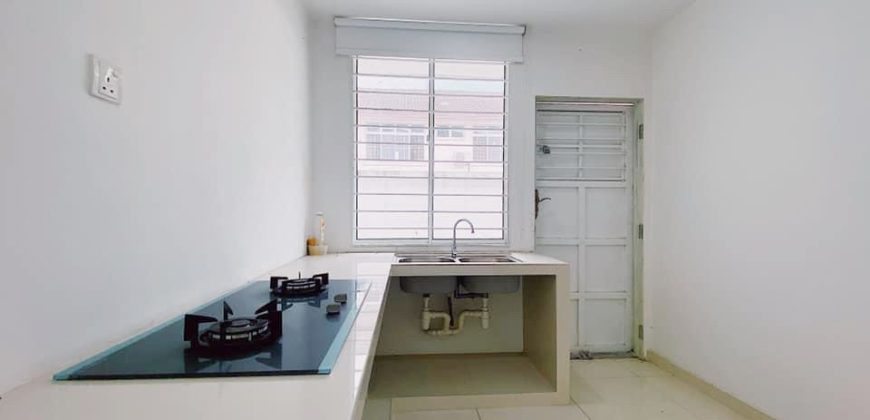 Taman Molek – 2 Storey Semi Detached House – FOR SALE Taman Molek – 2 Storey Semi Detached House – FOR SALE