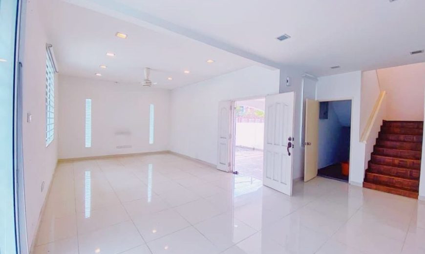Taman Molek – 2 Storey Semi Detached House – FOR SALE Taman Molek – 2 Storey Semi Detached House – FOR SALE