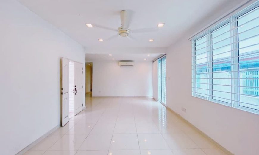 Taman Molek – 2 Storey Semi Detached House – FOR SALE Taman Molek – 2 Storey Semi Detached House – FOR SALE