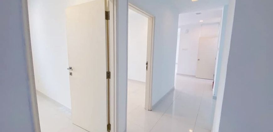 Taman Molek – 2 Storey Semi Detached House – FOR SALE Taman Molek – 2 Storey Semi Detached House – FOR SALE