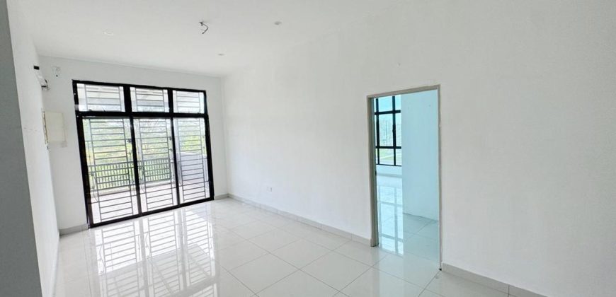 Taman Pulai Hijauan – 2 Storey Smei Detached House – FOR SALE Taman Pulai Hijauan – 2 Storey Smei Detached House – FOR SALE