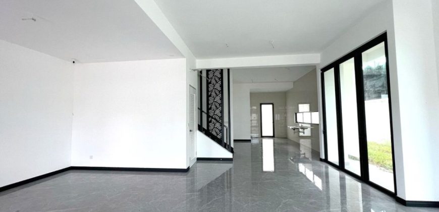Setia Tropika – 2 Storey Semi Detached House – FOR SALE Setia Tropika – 2 Storey Semi Detached House – FOR SALE