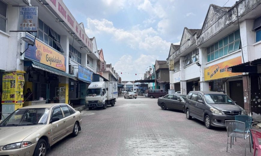Taman Universiti – 2 Storey Shoplot – FOR SALE