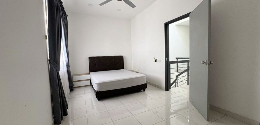 Setia Tropika – 2 Storey Terrace House – FOR SALE Setia Tropika – 2 Storey Terrace House – FOR SALE