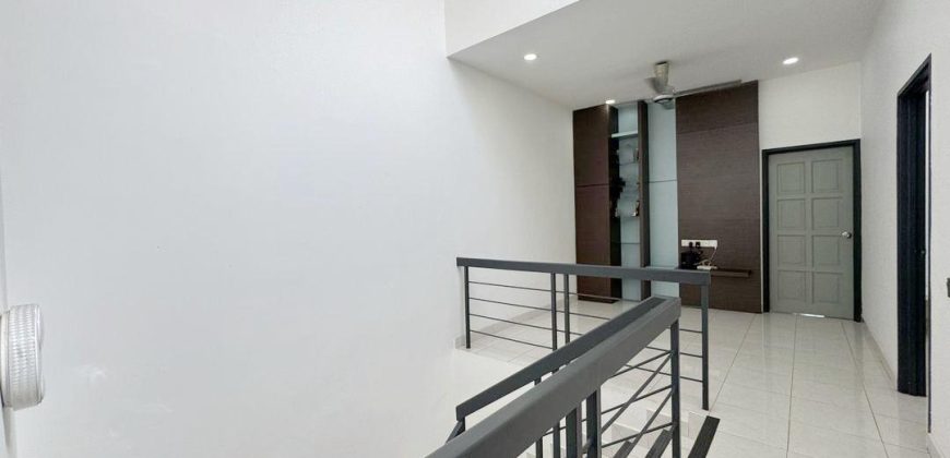 Setia Tropika – 2 Storey Terrace House – FOR SALE Setia Tropika – 2 Storey Terrace House – FOR SALE