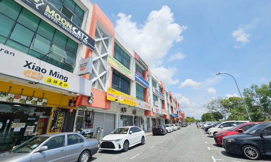 Bandar Uda Utama – 3 Storey End Lot Shoplot – FOR SALE Bandar Uda Utama – 3 Storey End Lot Shoplot – FOR SALE