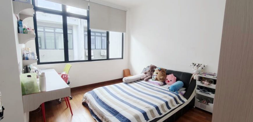 Taman Nusa Duta – 2 Storey Semi Detached House – FOR SALE