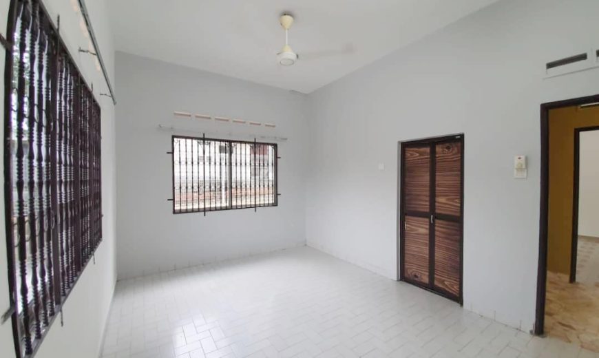 Jb Town Area – 2 Storey Bungalow House – FOR SALE Jb Town Area – 2 Storey Bungalow House – FOR SALE