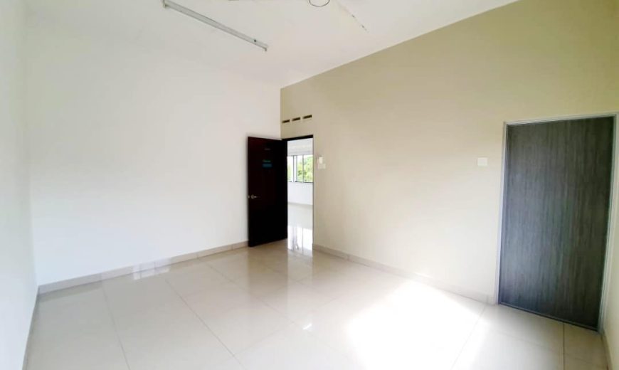 Jb Town Area – 2 Storey Bungalow House – FOR SALE Jb Town Area – 2 Storey Bungalow House – FOR SALE