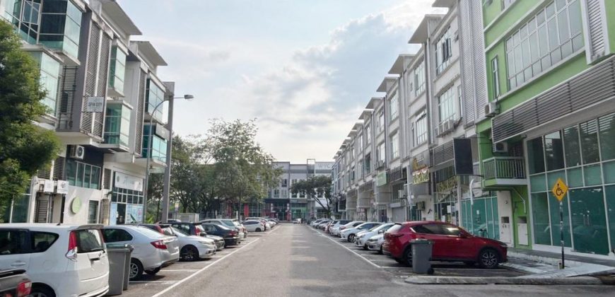 Pusat Perdagangan Danga Utama – 3 Storey End Lot Shop Lot – FOR SALE